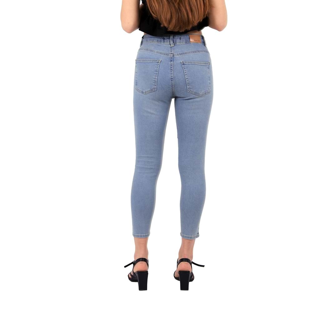 High Waisted Short Skinny Jean 810 - 42 (Ice Blue - Tinted)